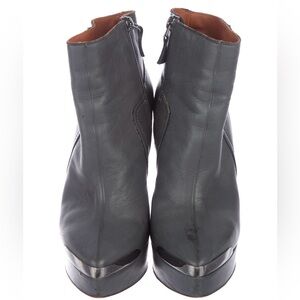 Lanvin Leather Pointed-Toe Ankle Boots